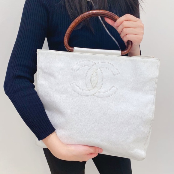 Sale!❤️Chanel Vintage Caviar Wood Handle Tote - Picture 1 of 16